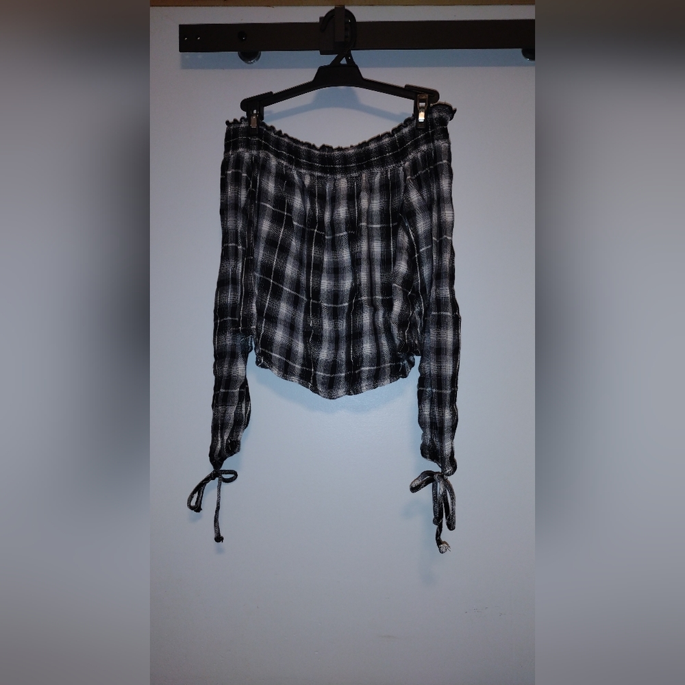 Off the shoulder long sleeve